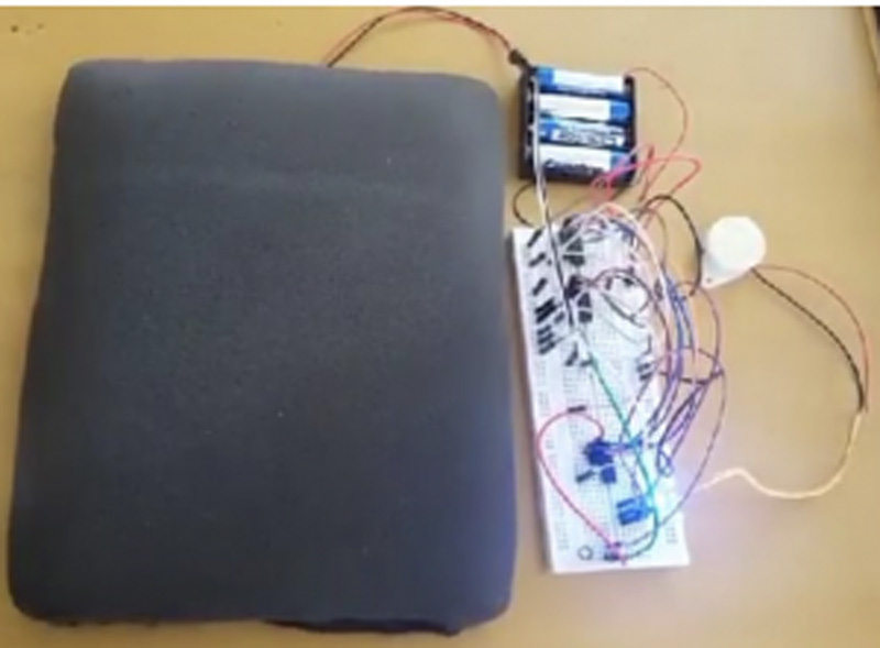 Thiết bị giúp thu hồi điện từ bước chân