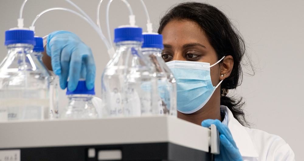 Công nghệ vaccine mRNA có thể hữu dụng với vaccine HIV