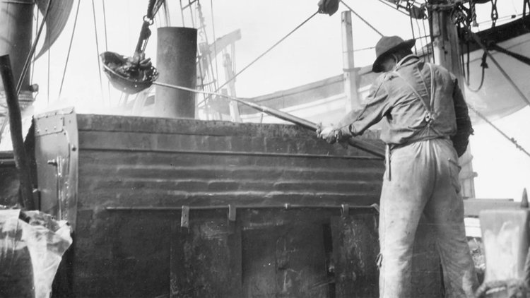 Con tàu săn cá voi hé lộ một phần lịch sử Hoa Kỳ