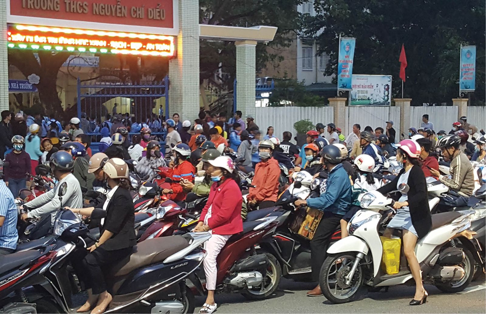 Xác định các yếu tố liên quan đến tai nạn giao thông ở đô thị