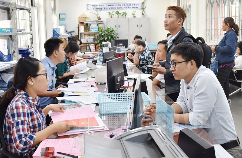 Tinh giản biên chế: Sao vẫn loay hoay ?