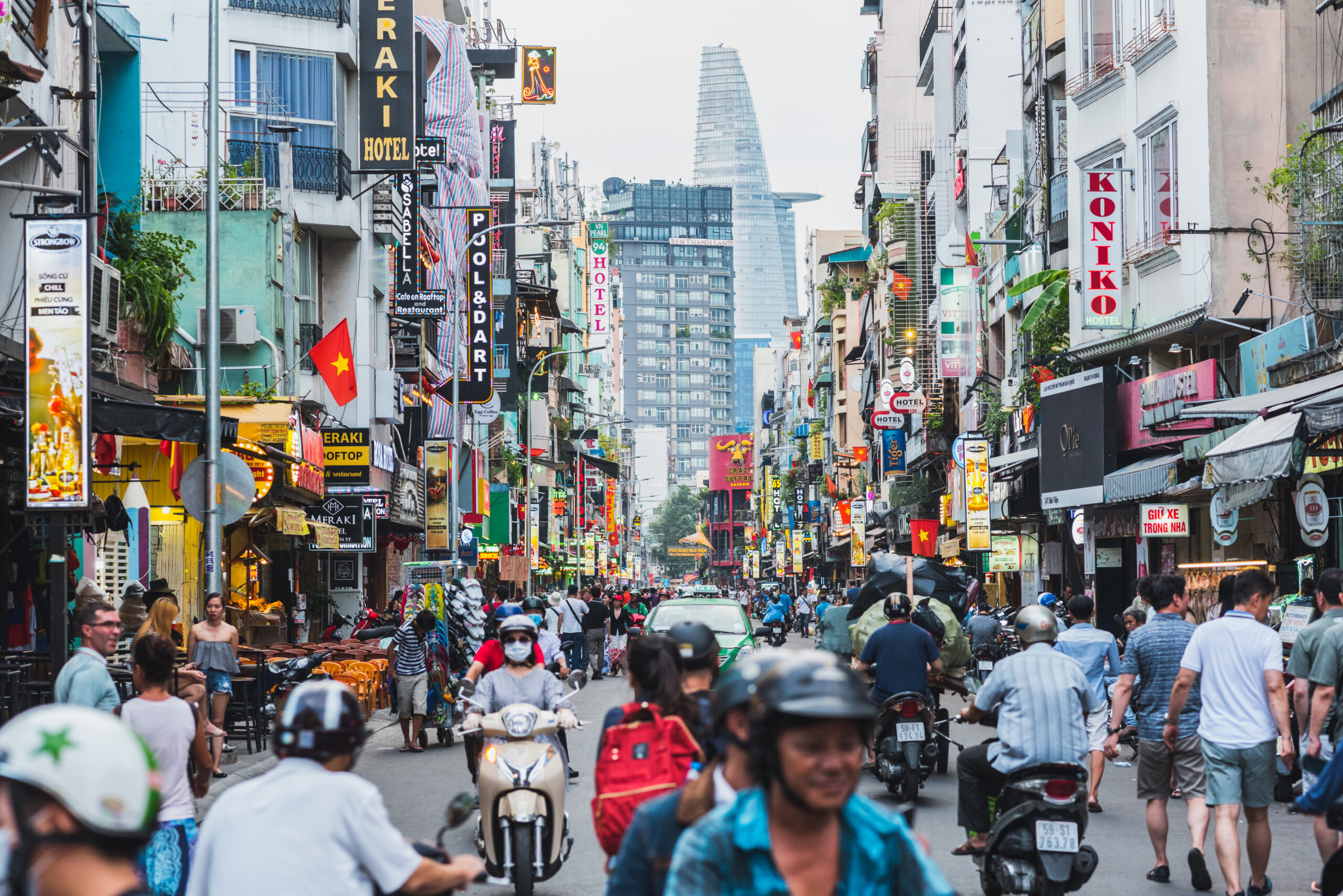Địa phương hỏi trung ương quá nhiều, do đâu ? 