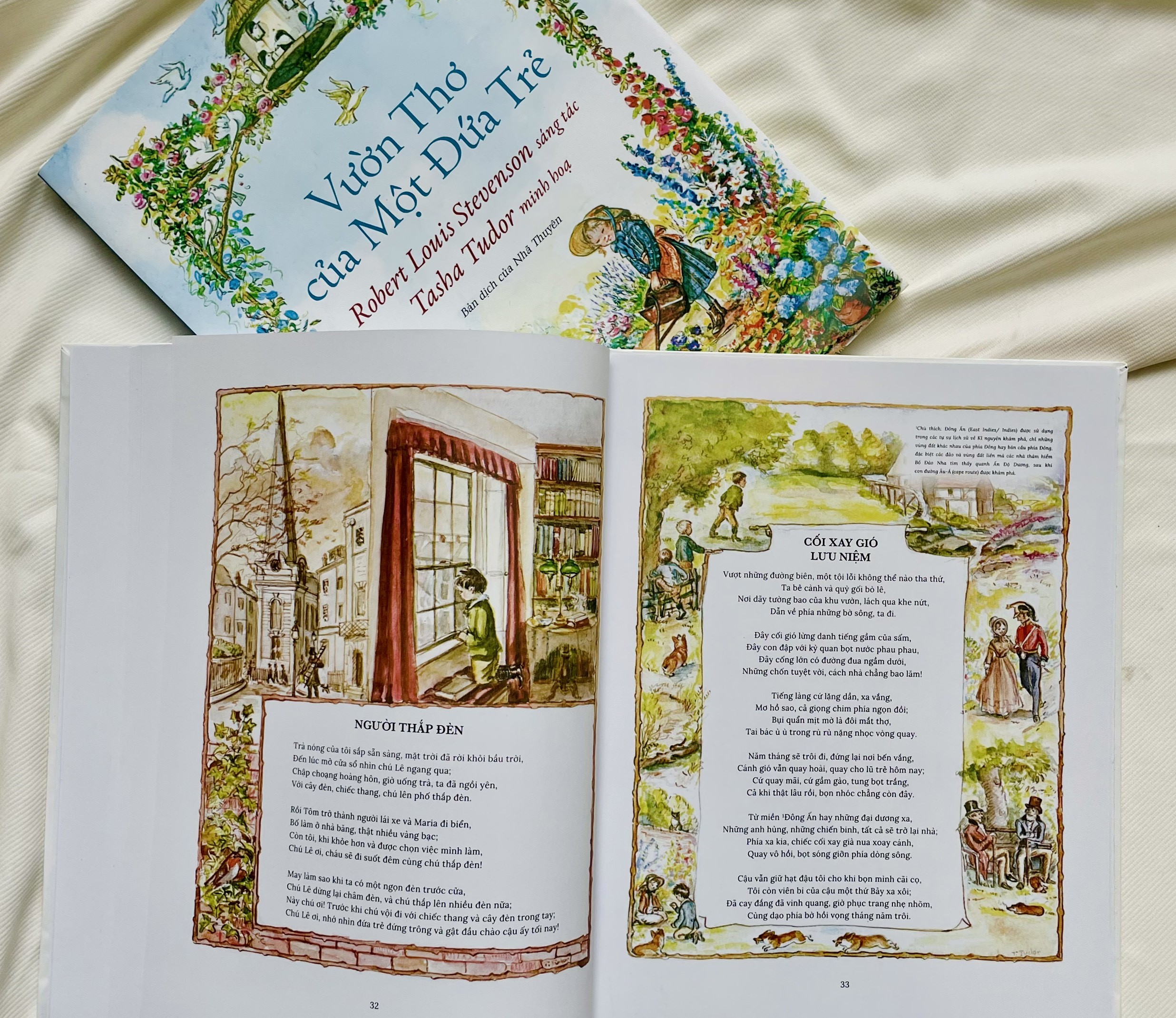 Tập thơ về thời thơ ấu của tác giả “Đảo giấu vàng”