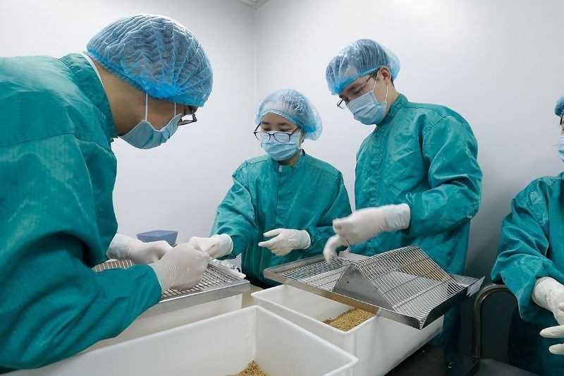 Ai nên đầu tư cho vaccine ? 