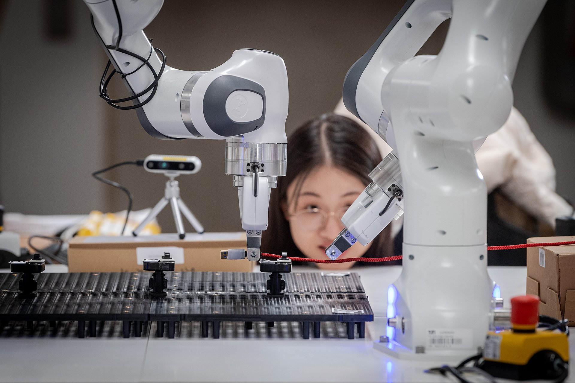 Hợp tác giữa châu Âu và Trung Quốc về AI: Những nguy cơ rủi ro và lợi ích