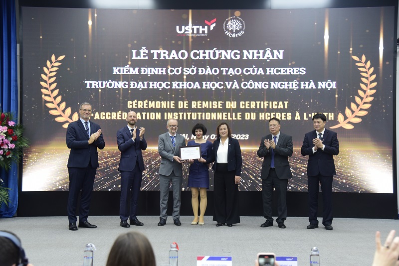 Thêm một trường đại học đạt chứng nhận kiểm định cơ sở đào tạo của HCERES