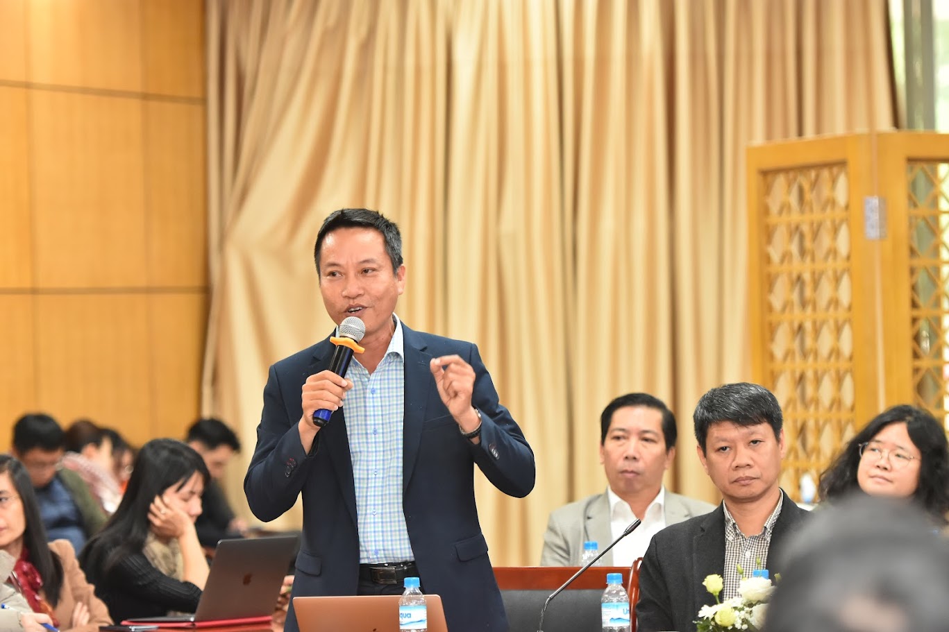 Ý kiến của các nhà khoa học về liêm chính nghiên cứu