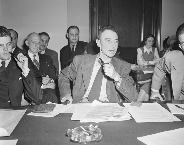 Dự án Manhattan: Mối quan hệ giữa các nhà khoa học đoạt giải Nobel