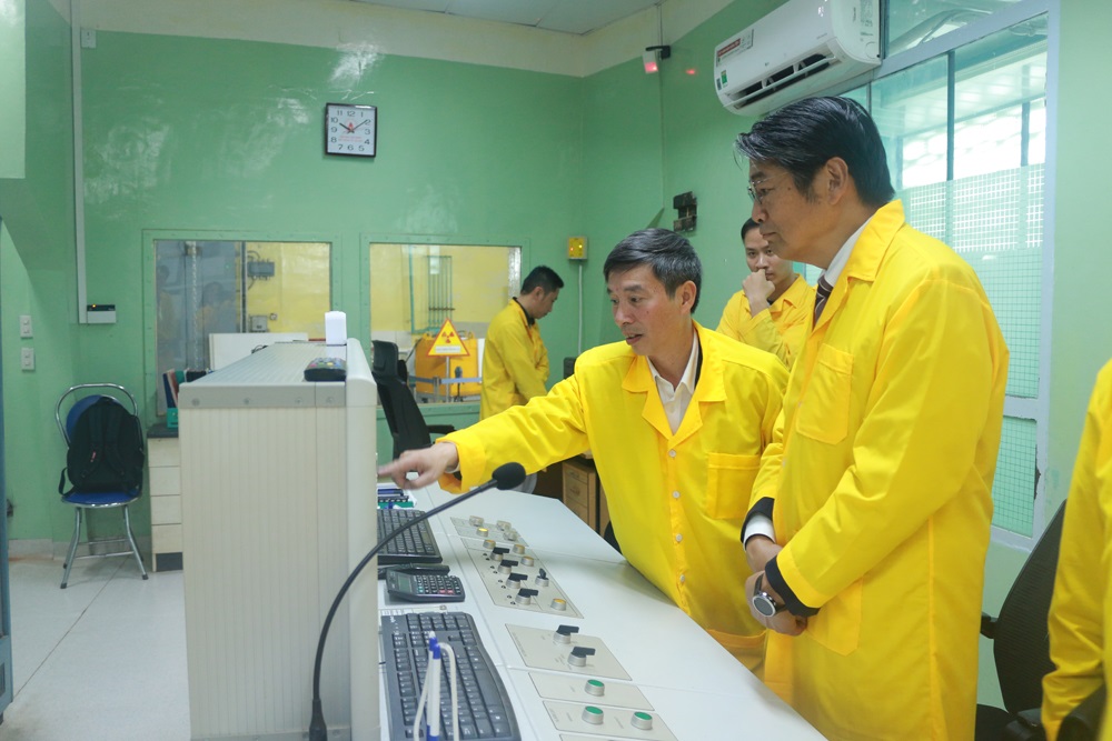 Nhân lực cho giấc mơ điện hạt nhân