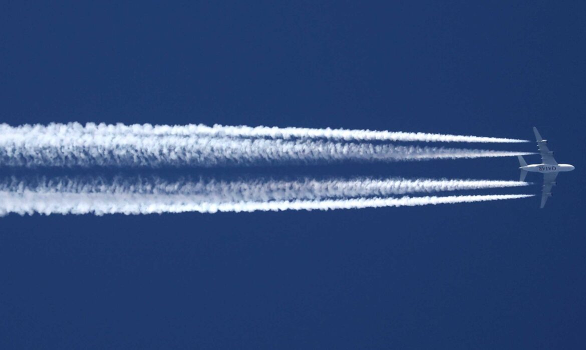 Ước tính chi phí hàng không trong bối cảnh trung hòa khí hậu