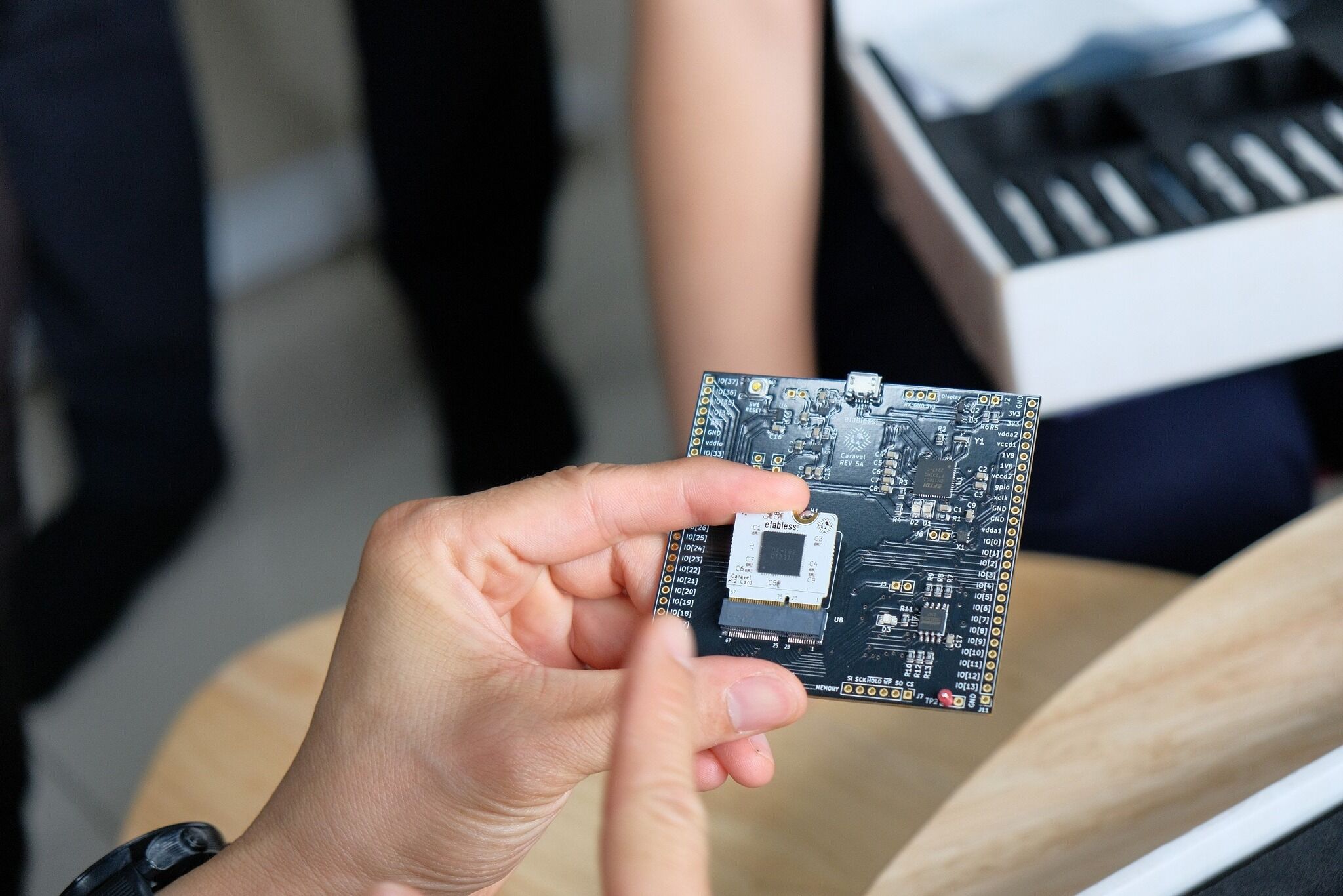 Cuộc đua giá rẻ trong sản xuất chip