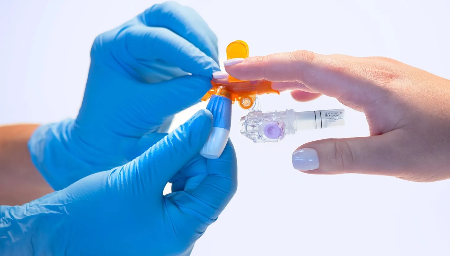 Mô hình AI có thể ước tính tuổi từ 5 giọt máu 