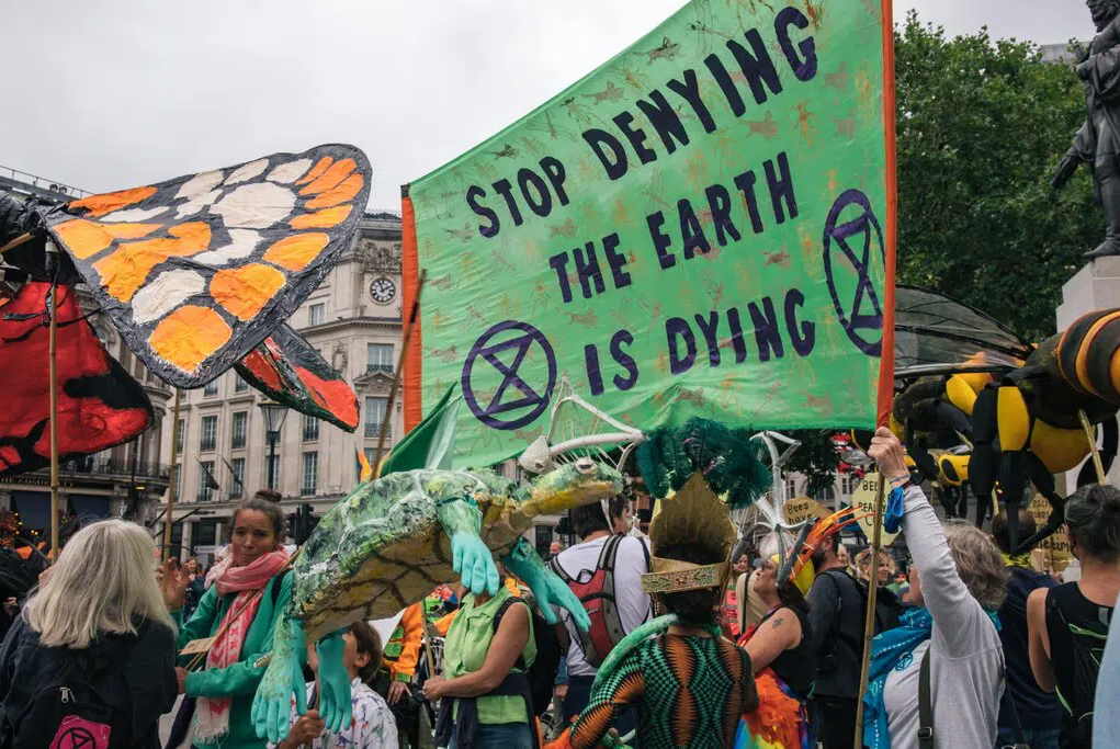 Greenwashing và Greenhushing: Hai thái cực ngăn cản ESG