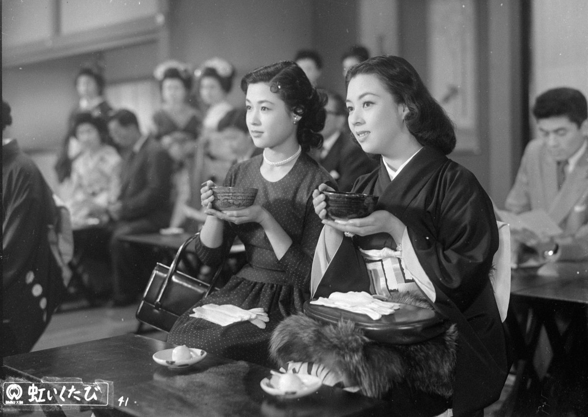 “Bao lần cầu vồng xuất hiện”: Kawabata, cái đẹp, cái chết