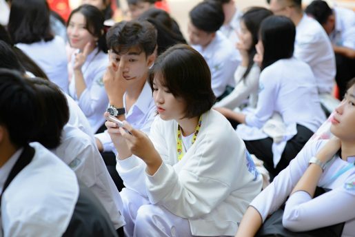 Nguy cơ sang chấn thứ cấp từ các thông tin lan truyền trên mạng