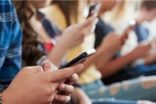 Trẻ em đang lớn lên trong mạng xã hội – đâu là ranh giới an toàn?