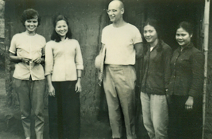 A. Grothendieck, người chứng minh “định lí”: Tồn tại nền toán học Việt Nam