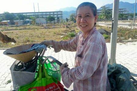 Những người ve chai, đồng nát – một hệ sinh thái “âm thầm”