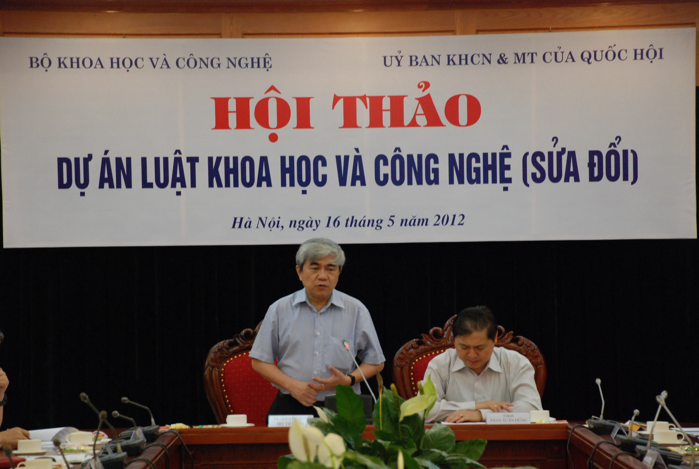 Cần bảo vệ tự do học thuật và tự chủ tài chính